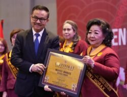 Sekda Pemprov Sulsel Kukuhkan Pengurus IWATI Sulsel 2025-2030
