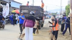 Jumat Bersih Juara, Sinergi Bersihkan Pasar dan Fasilitas Umum