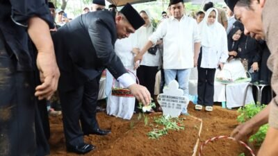 Walikota Munafri Pimpin Pelepasan Jenasah Almarhum Andi Muhammad Yasir