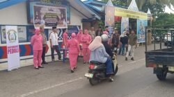 Polres Luwu Timur dan Bhayangkari Berbagi Takjil di Jalur Trans Sulawesi Sambut Ramadan