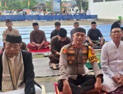 Salat Id di Tomoni Timur Berlangsung Khidmat, Pemkab Lutim Sampaikan Sambutan Seragam Bupati