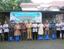 Wabup Gowa Serahkan Bantuan Sembako untuk Guru Honorer, 600 Belum Terangkat PPPK