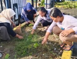 Kecamatan Kalaena Gelar Jumat Bersih di Rujab Camat, Libatkan Damkar dan Satpol PP