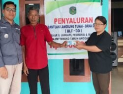 Camat Tomoni Timur Pantau Langsung Penyaluran BLT, Pastikan Lansia Tetap Terlayani