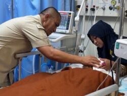 Ibas Tunjukkan Kepedulian, Jenguk Bocah Korban Tenggelam di ICU RS Sorowako