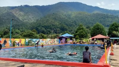 Wisata Permandian Bukit Kasih Towuti Ramai Dikunjungi Wisatawan Pasca Lebaran