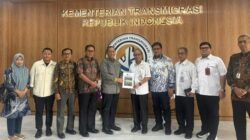 Bupati Luwu Timur Bahas Pengembangan Transmigrasi dengan Wamen Viva Yoga