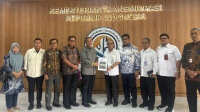 Bupati Luwu Timur Bahas Pengembangan Transmigrasi dengan Wamen Viva Yoga