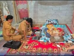 Disdukcapil Luwu Timur Jemput Bola Rekam KTP-el Lansia di Desa Bahari