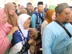 Ibas Lepas 28 Calon Jamaah Haji ke Tanah Suci