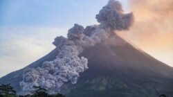 Daftar Gunung Api Aktif di Indonesia 2026 yang Masih Alami Erupsi
