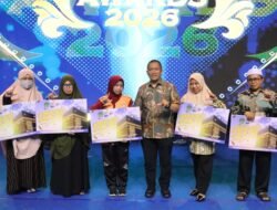 Bupati Irwan Berangkatkan 6 Warga Teladan ke Tanah Suci, dari Tukang Masak hingga Guru Pedalaman