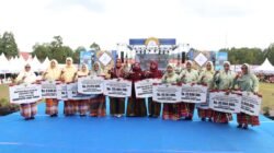dr Ani Nurbani Terima Bantuan UMKM dan IKM Rp175 Juta untuk Pelaku Usaha Luwu Timur