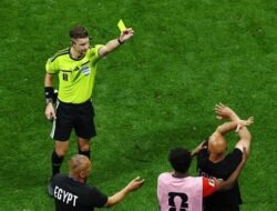 Kontroversi Argentina vs Mesir Memanas, FIFA Didesak Selidiki Keputusan Wasit Francois Letexier