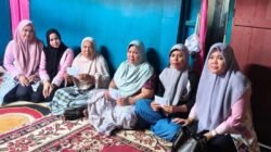 Peduli Korban Kebakaran, IKA DPRD Luwu Timur Serahkan Bantuan kepada Warga Wewangriu