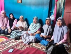 Peduli Korban Kebakaran, IKA DPRD Luwu Timur Serahkan Bantuan kepada Warga Wewangriu