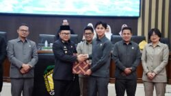 Tok! Perda Pertanggungjawaban APBD Gowa 2025 Disahkan, Wabup dan Sekda Kompak Hadir Bersama Kepala Dinas