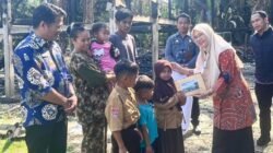 Disdikbud dan K3S Luwu Timur Salurkan Bantuan untuk Siswa Korban Kebakaran
