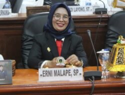 Erni Malape Bacakan Teks Proklamasi di Upacara HUT RI ke-81 di Wasuponda