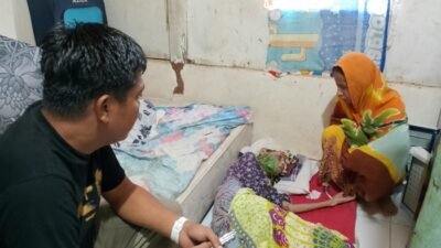 Dari Kamar Kost ke Meja Perawatan, Kepedulian untuk Nenek Haisah Menggerakkan Banyak Pihak