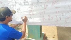 Ratusan Warga Lampia dan Laoli Teken Petisi Dukung Percepatan PSN di Luwu Timur
