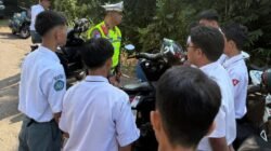 Satlantas Polres Luwu Timur Edukasi Pelajar SMA tentang Tertib dan Etika Berlalu Lintas